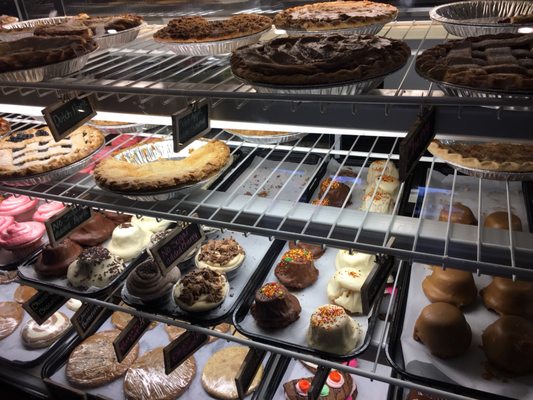 Homemade Ice Cream Pie Kitchen 30 Photos 53 Reviews Desserts 3521 Springhurst Commons Dr Louisville Ky Phone Number