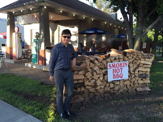 Filling Station BBQ by null