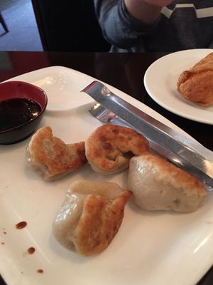 Chin's Kitchen by null