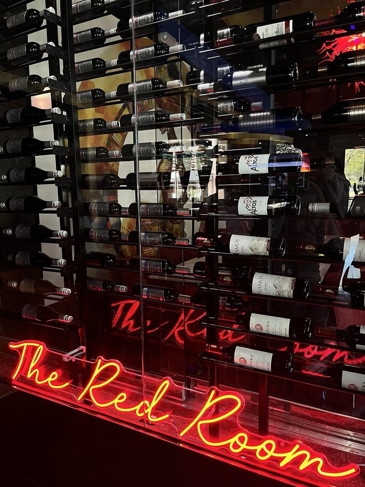 THE ICON RESTAURANT AND LOUNGE Updated November 2024 67 Photos & 47