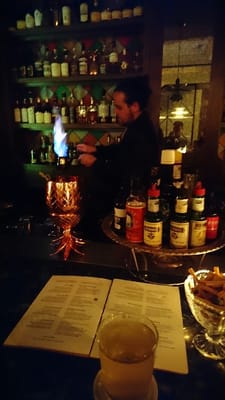 Gibson Bar by null