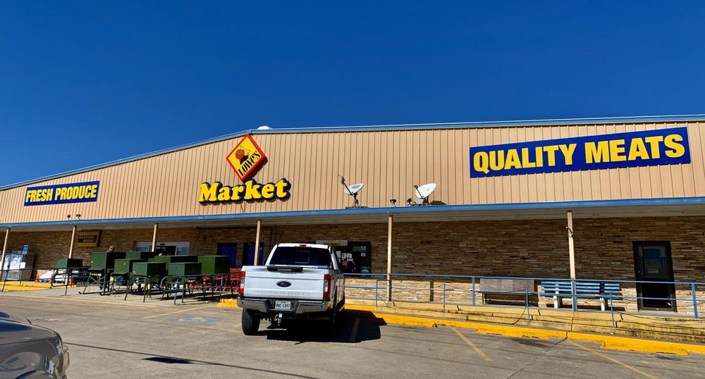 LOWE’S MARKET YORKTOWN 1707 W Main St, Yorktown, Texas Local Favorite Grocery Phone