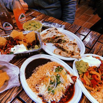 Fidela's Restaurant - Mexican Near Me - Fresh Meadows, New York Fidela's Restaurant - Mexican Near Me - Fresh Meadows, New York