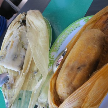 Tamales Doña Emi - Corn truffle and chicken mole tamale. - Tamales Near Me - México, D.F., DIF Tamales Doña Emi - Corn truffle and chicken mole tamale. - Tamales Near Me - México, D.F., DIF