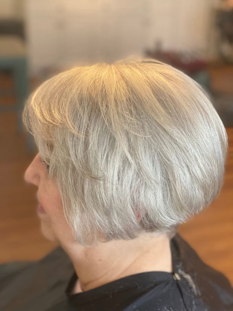 Creative Hair By Carolyn Logo