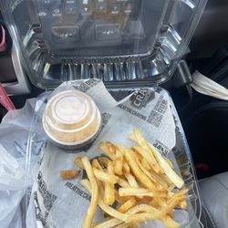 Crave - Kids Mac n Cheese and fries
