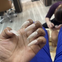 BN Nails & Spa - Acrylic set 9/17