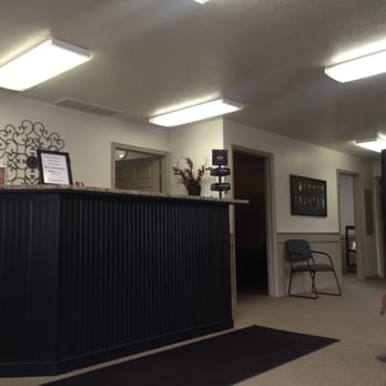 Stucky Chiropractic - Reception area - Chiropractors Near Me - Hyrum, Utah Stucky Chiropractic - Reception area - Chiropractors Near Me - Hyrum, Utah
