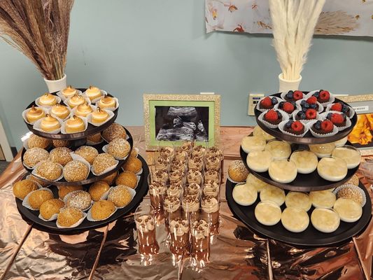 Van’s Bakery by null