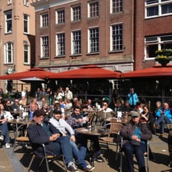 De Hoofdwacht - Zomerse dag in April 2013