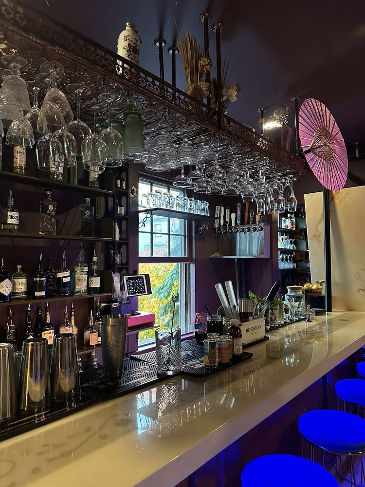 Project Social Kitchen & Bar