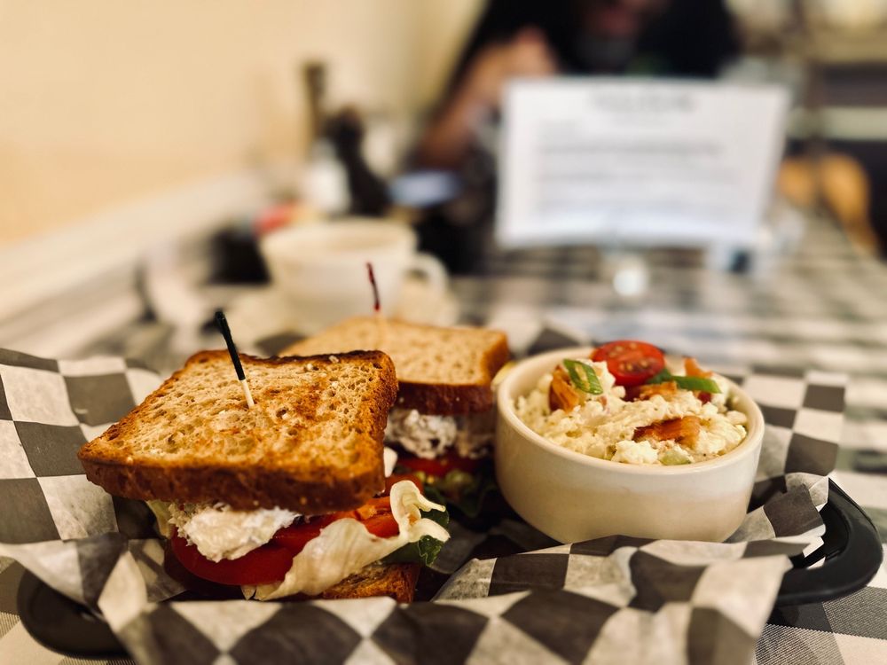 CRANBERRY STREET CAFE Updated October 2024 38 Photos & 24 Reviews 300 Cranberry St