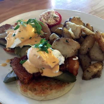 Early Bird - Pork belly Benedict - New American Near Me - Fullerton, California