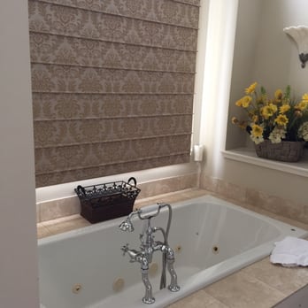 The Firehouse Inn - Jacuzzi tub! - Bed & Breakfast Near Me - Rutherfordton, North Carolina The Firehouse Inn - Jacuzzi tub! - Bed & Breakfast Near Me - Rutherfordton, North Carolina