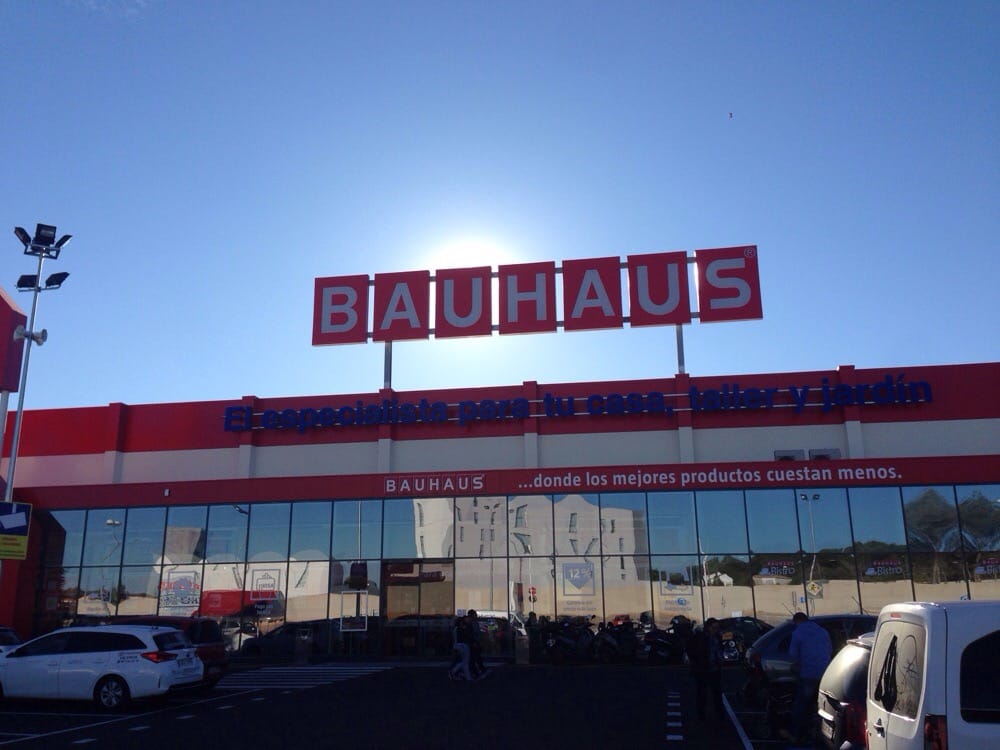 BAUHAUS Carrer de Adelina Jabaloyas Blasco, 117, Paterna, Valencia