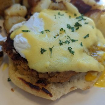 Griddlecakes - Crab eggs Benedict - New American Near Me - Las Vegas, Nevada Griddlecakes - Crab eggs Benedict - New American Near Me - Las Vegas, Nevada
