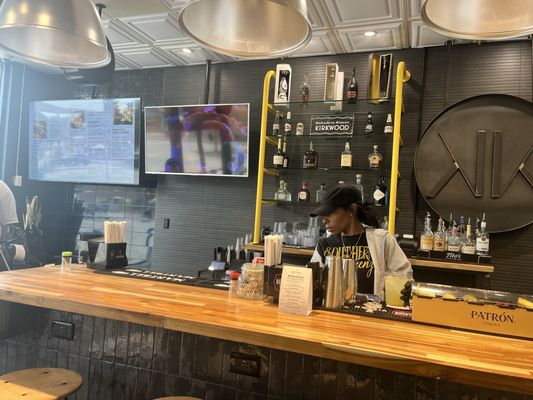 Kirkwood Kravingz: Takeout & Kocktails by null