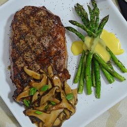 The Inn At Buzzards Bay - Grilled Rib Eye, Grilled Shiitake's, and Grilled Asparagus w/Hollandaise Sauce