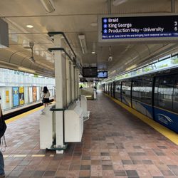 Patterson SkyTrain Station - Platforms~