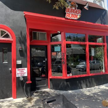 Burger Runn - Exterior - on Nassau Street - Burgers Near Me - Princeton, New Jersey Burger Runn - Exterior - on Nassau Street - Burgers Near Me - Princeton, New Jersey