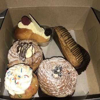 Dolci Piu - Pastries - Custom Cakes Near Me - Saint-Laurent, Quebec