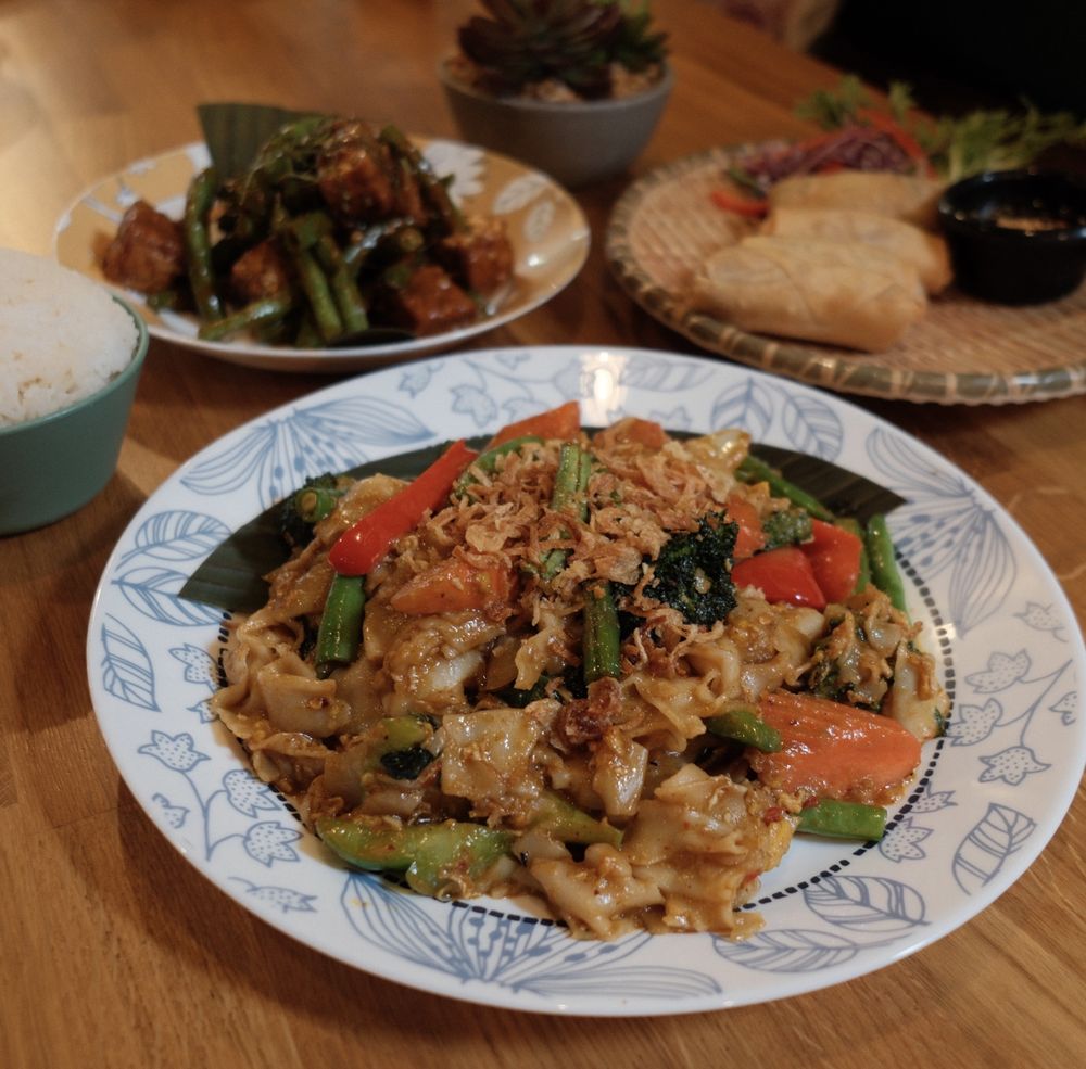 Sisi Kay Thai Eatery & Bar