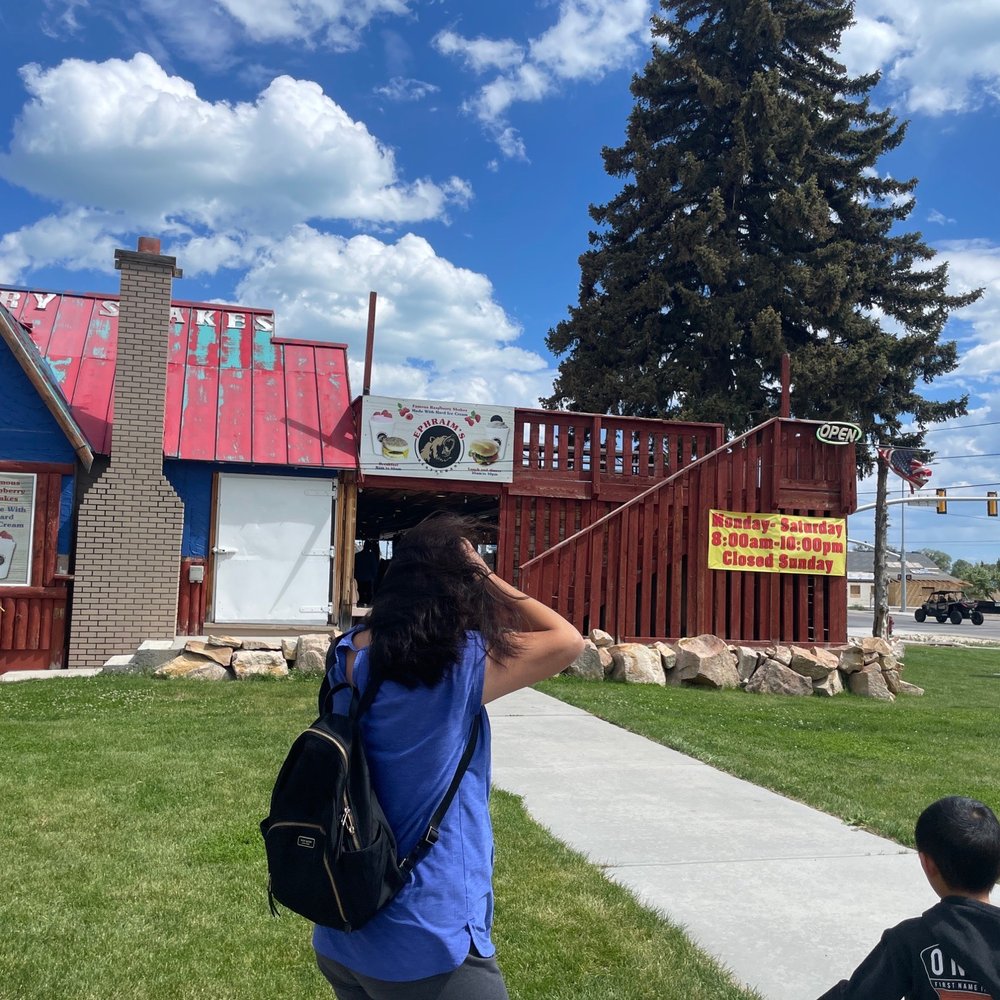 Ephraim's Restaurant - Burgers Near Me - Garden City, Utah