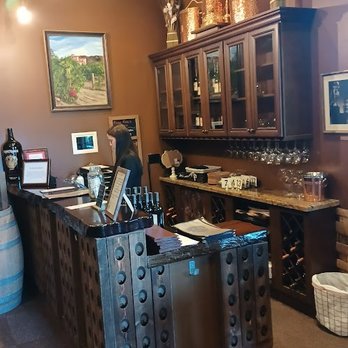 Robert Renzoni Vineyards - Wine Tasting Bar - Wineries Near Me - Temecula, California Robert Renzoni Vineyards - Wine Tasting Bar - Wineries Near Me - Temecula, California