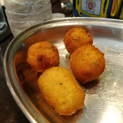 Panificadora Vila Monumento - Bolinho de bacalhau