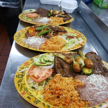 Tony's Tacos-Bloomington - Carne asada platter - Mexican Near Me - Bloomington, Illinois Tony's Tacos-Bloomington - Carne asada platter - Mexican Near Me - Bloomington, Illinois