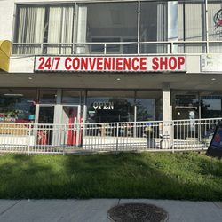 24/7 Convenience & Tobacco Shop
