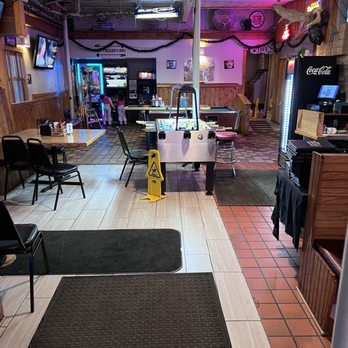 Magustos - the inside of a restaurant - Pizza Near Me - Minturn, Colorado Magustos - the inside of a restaurant - Pizza Near Me - Minturn, Colorado