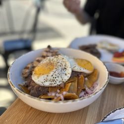 Calidum Cafe - Chicken Chilaquiles