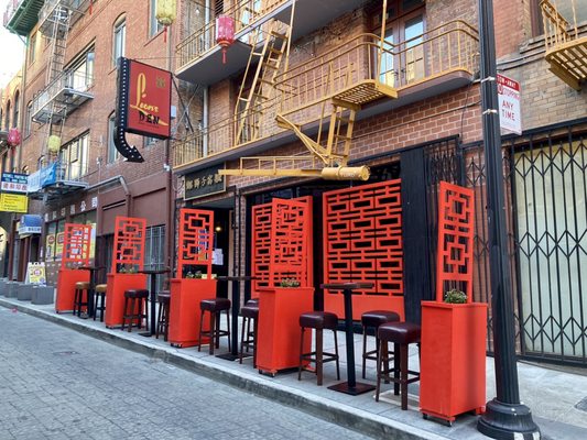Lion's Den Lounge and Bar by null
