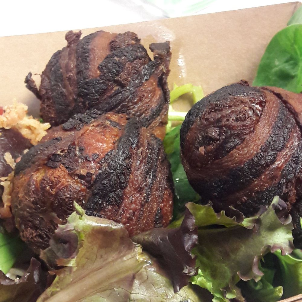 Bacon MANia Truck - Gross burnt bacon ball!! - American Near Me - Citrus Heights, California