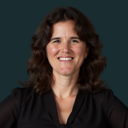 Holly Vipond, CFP - Holly Vipond, CFP (Certified Financial Planner)