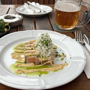 Restaurace Mincovna - Beef with onions and cream - Czech Near Me - Prague, Puerto Rico
