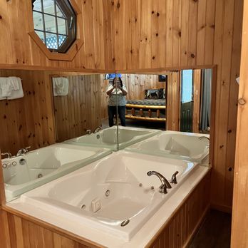 Club Chalet - Resorts Near Me - Gatlinburg, Tennessee Club Chalet - Resorts Near Me - Gatlinburg, Tennessee
