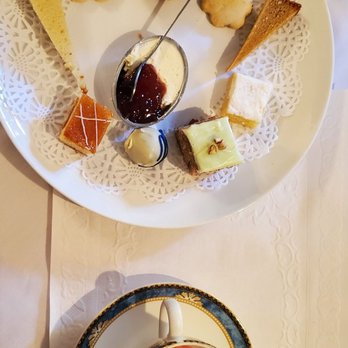 Reynolds Tavern - Tea and treats from the sweet tea package. - Tea Rooms Near Me - Annapolis, Maryland Reynolds Tavern - Tea and treats from the sweet tea package. - Tea Rooms Near Me - Annapolis, Maryland