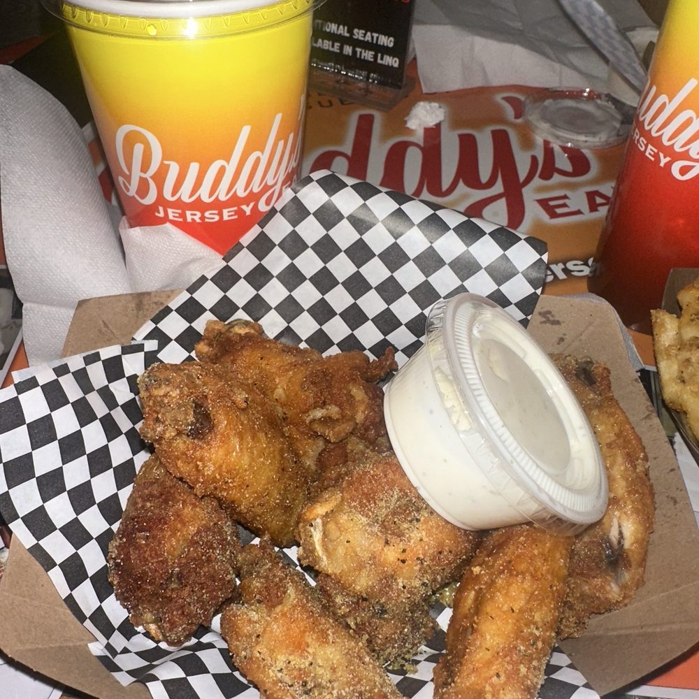Buddy's Jersey Eats - Garlic parm wings - Food Trucks Near Me - Las Vegas, Nevada