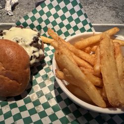 Grand Central Niagara - Mozzarella Mushroom burger with regular fries-- very crispy!