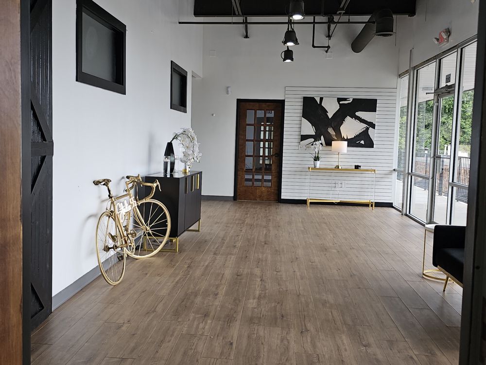 STUDIO 55 Updated September 2024 Request a Quote 1987 Scenic Hwy