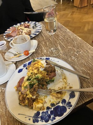 Hook & Ladder Sarsfield Street by null