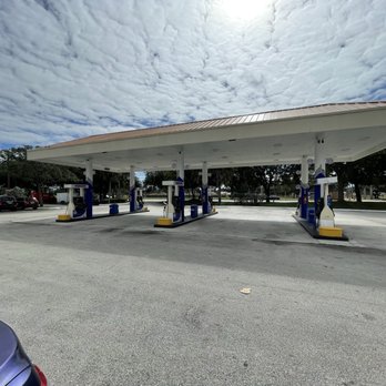 Effe Cafe - The Marathon Gas Station where Effe Cafe is located facing Stirling Road. - Sandwiches Near Me - Cooper City, Florida Effe Cafe - The Marathon Gas Station where Effe Cafe is located facing Stirling Road. - Sandwiches Near Me - Cooper City, Florida