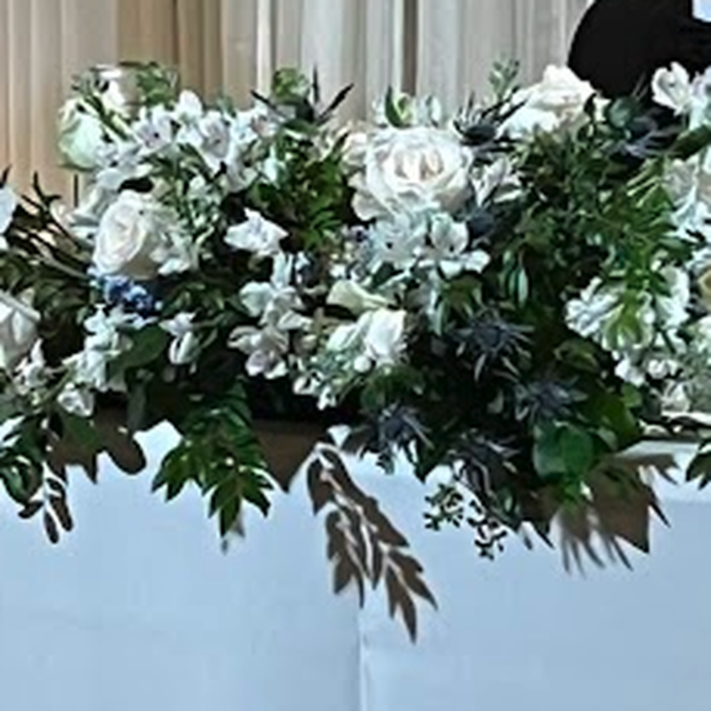 Flower Divas - Head table floral - included - Florists Near Me - Santa Clara, California Flower Divas - Head table floral - included - Florists Near Me - Santa Clara, California