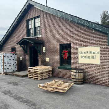 Buffalo Trace Distillery - Distilleries Near Me - Frankfort, Kentucky