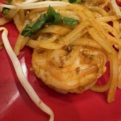 Bamboo Noodle Bar - Big, juicy shrimp in the pad thai