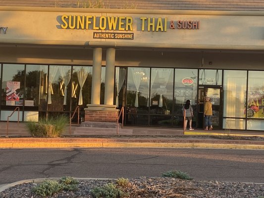 Sunflower Thai by null