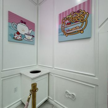 Hello Kitty Cafe - Decoration - Themed Cafes Near Me - Santa Clara, California