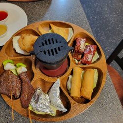Asian star Restaurant - Bo Bo Plater. Appetizer combo